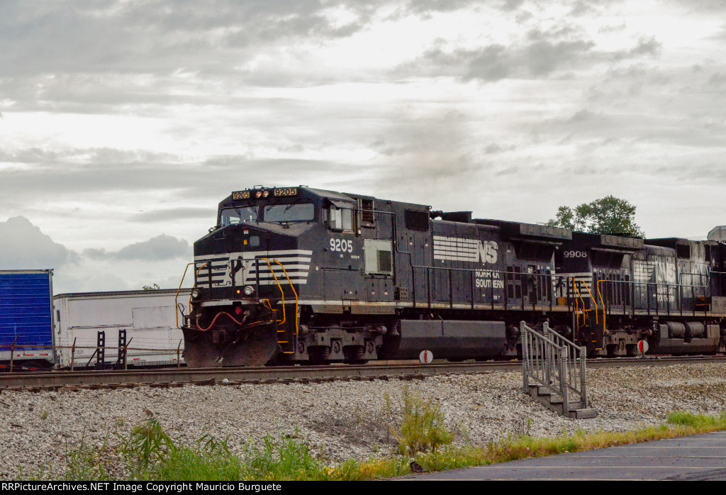 NS D9-40CW Locomotives